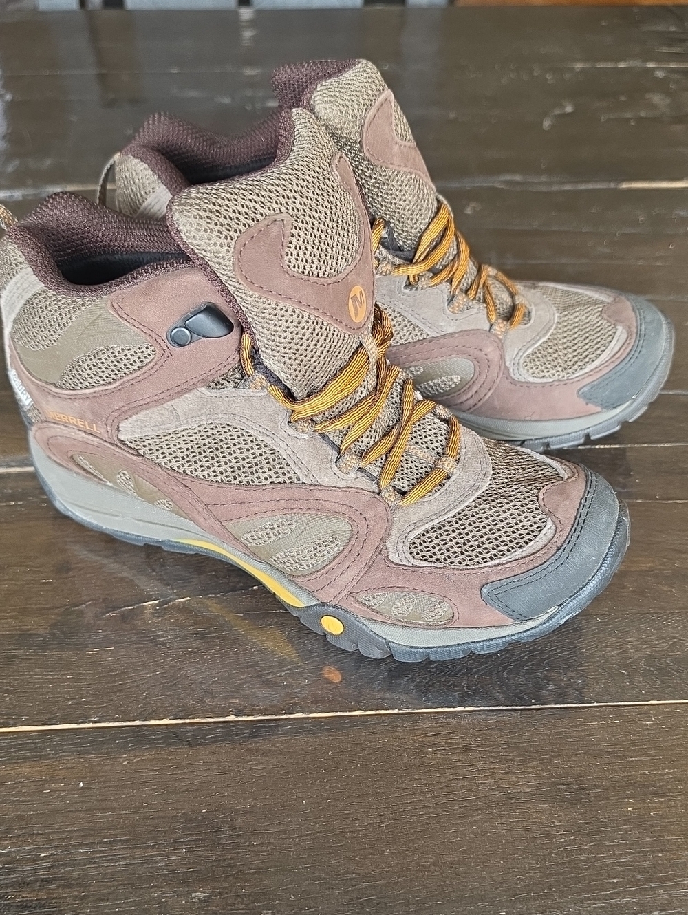 (7) Merrell Women's Brown and Tan Trail Hiking Shoes Select Dry Gorpcore Outdoor